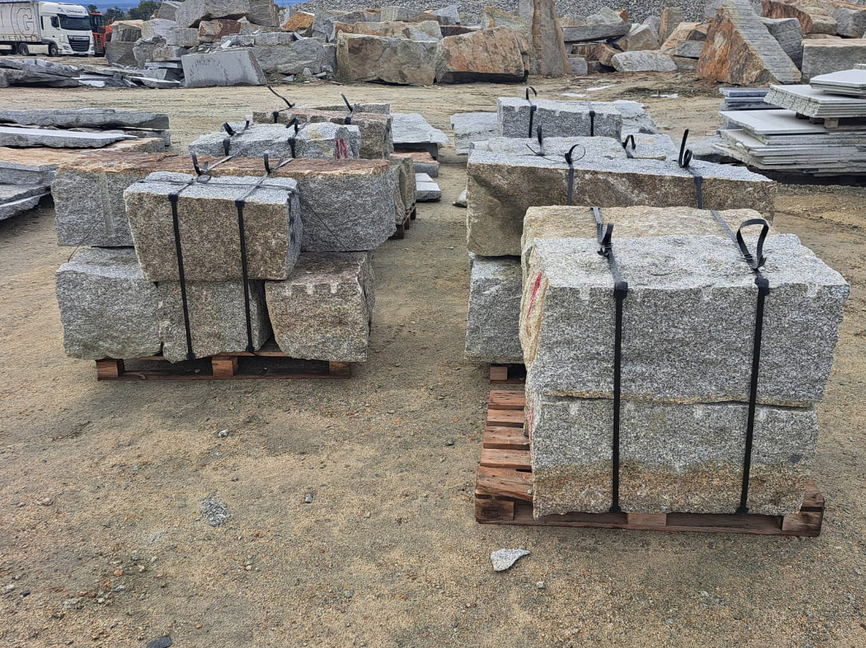 Mauersteine (Roh-Gespalten) - 50 x 50 x 60-150 cm